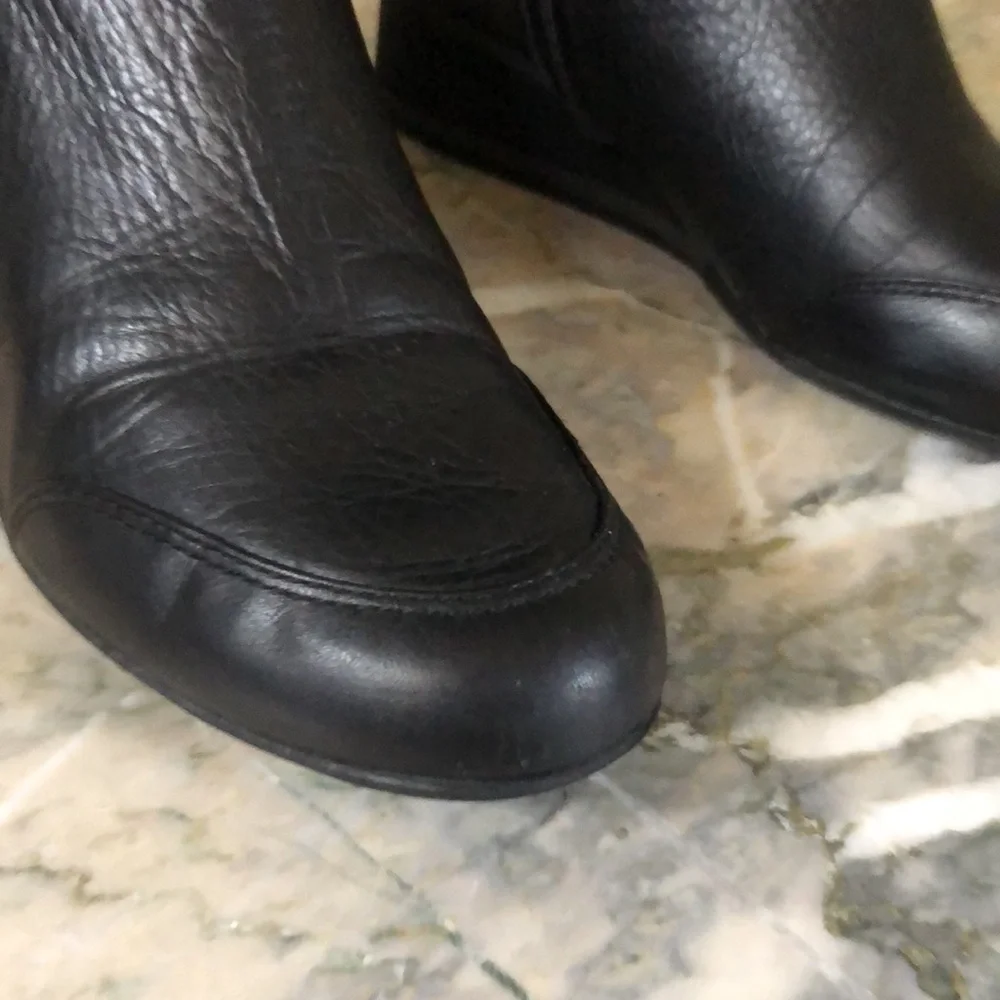 Donna Karan good boots